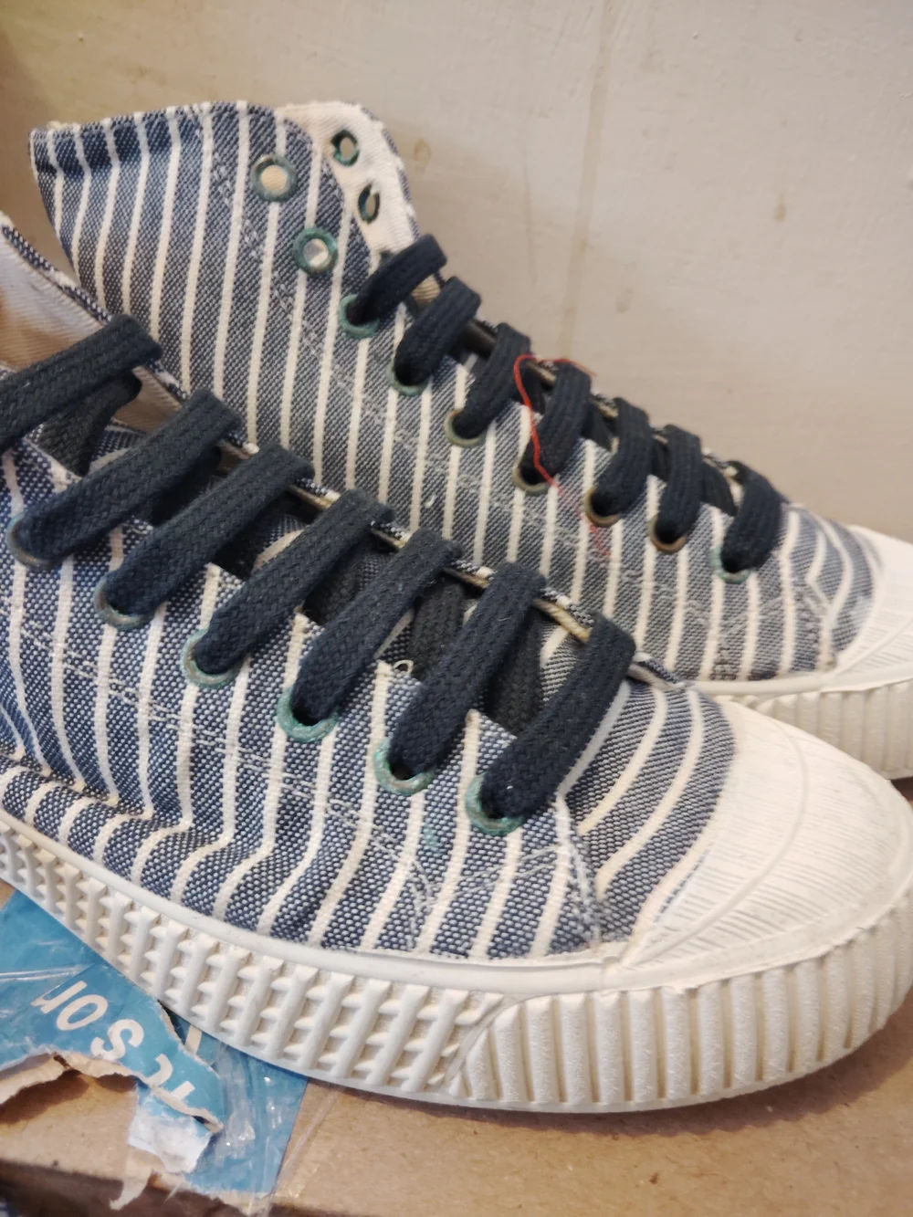 Nine Yards Kids' Blue Striped High-Top Sneakers